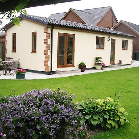 Coastal Garden Lodge Preesall Exterior photo